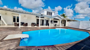 Très grande villa proche de la plage